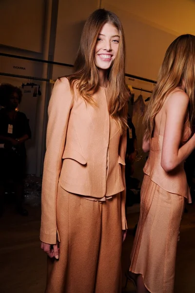 Look 27